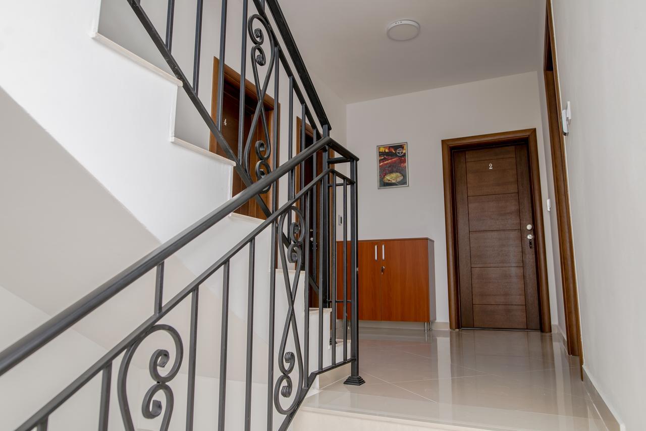 Kristal Apartmani Čanj Екстериор снимка